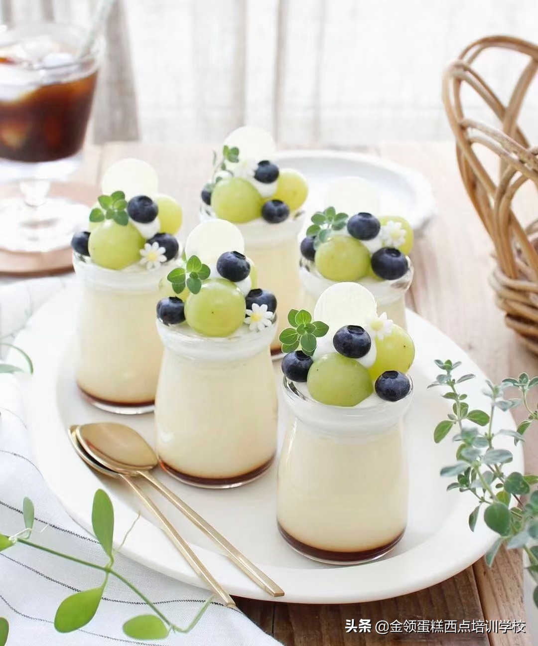 现在学西点烘焙前景如何,想学烘焙去做学徒靠谱吗