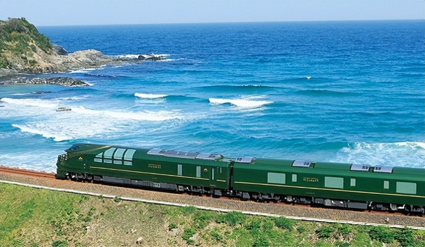 搭乘火车游日本,日本豪华观光列车