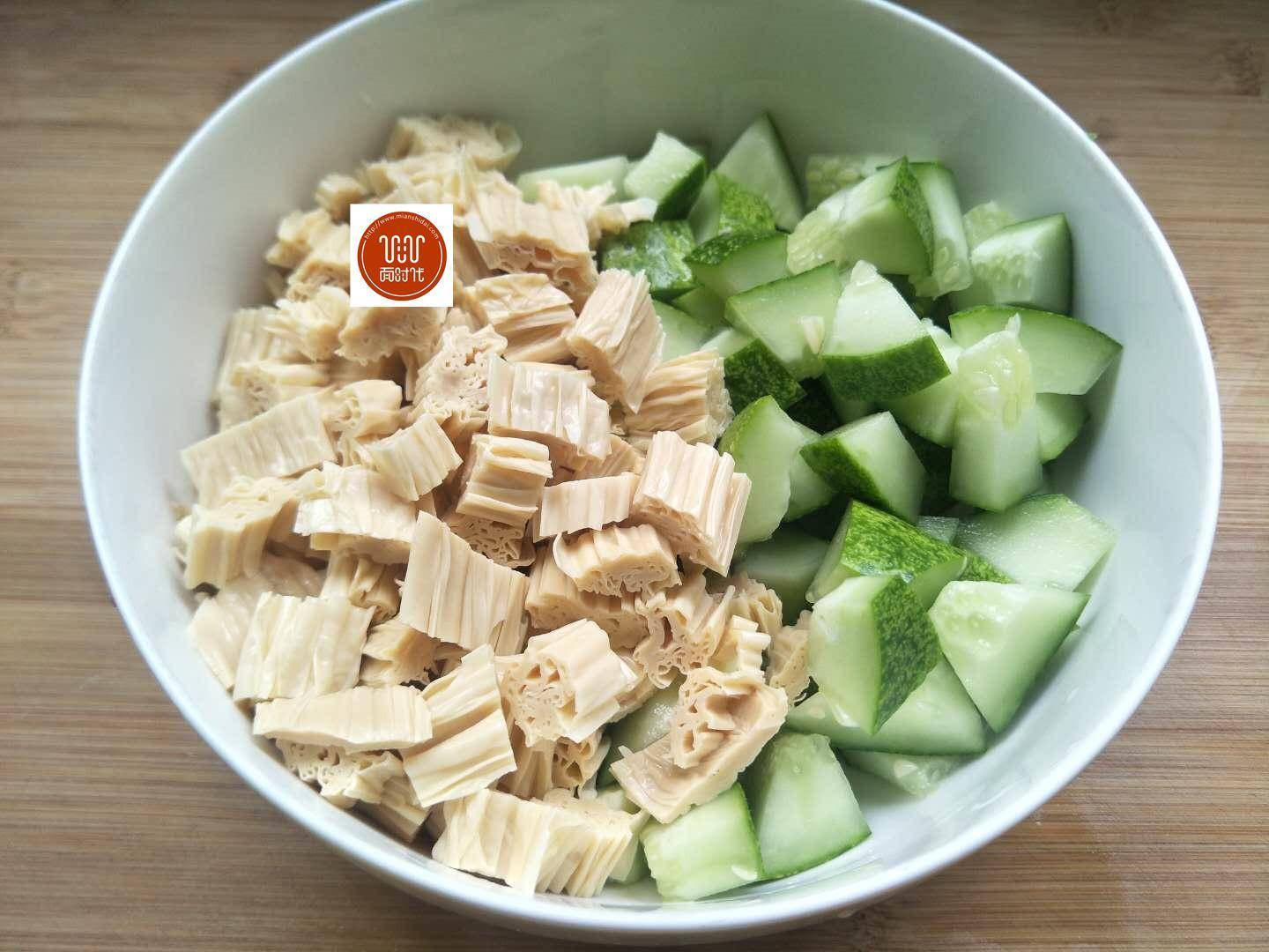 在家必学的一道小凉菜全家都爱吃,助消化凉菜