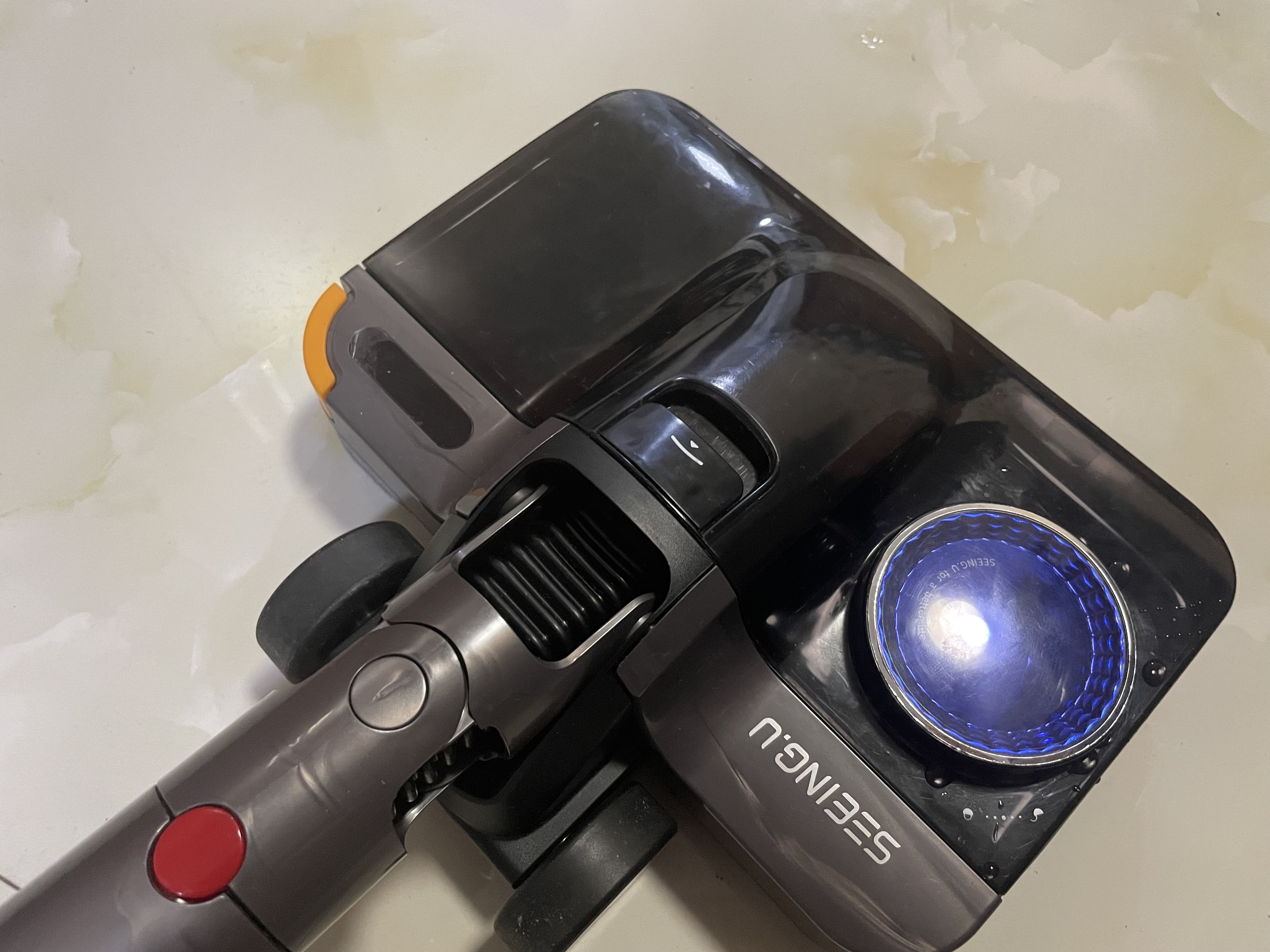 戴森吸尘器的正确使用方法,戴森吸尘器使用时长不到5分钟