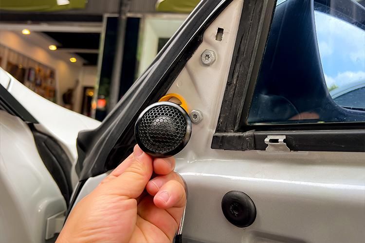 南通宝马320音响改装,320gt音响改装成都