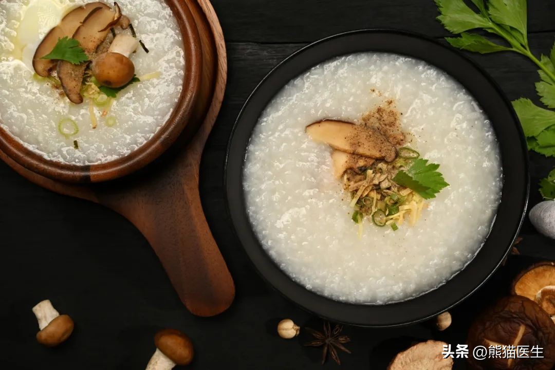 热天睡觉要盖肚子吗,天热也要盖棉被睡什么原因