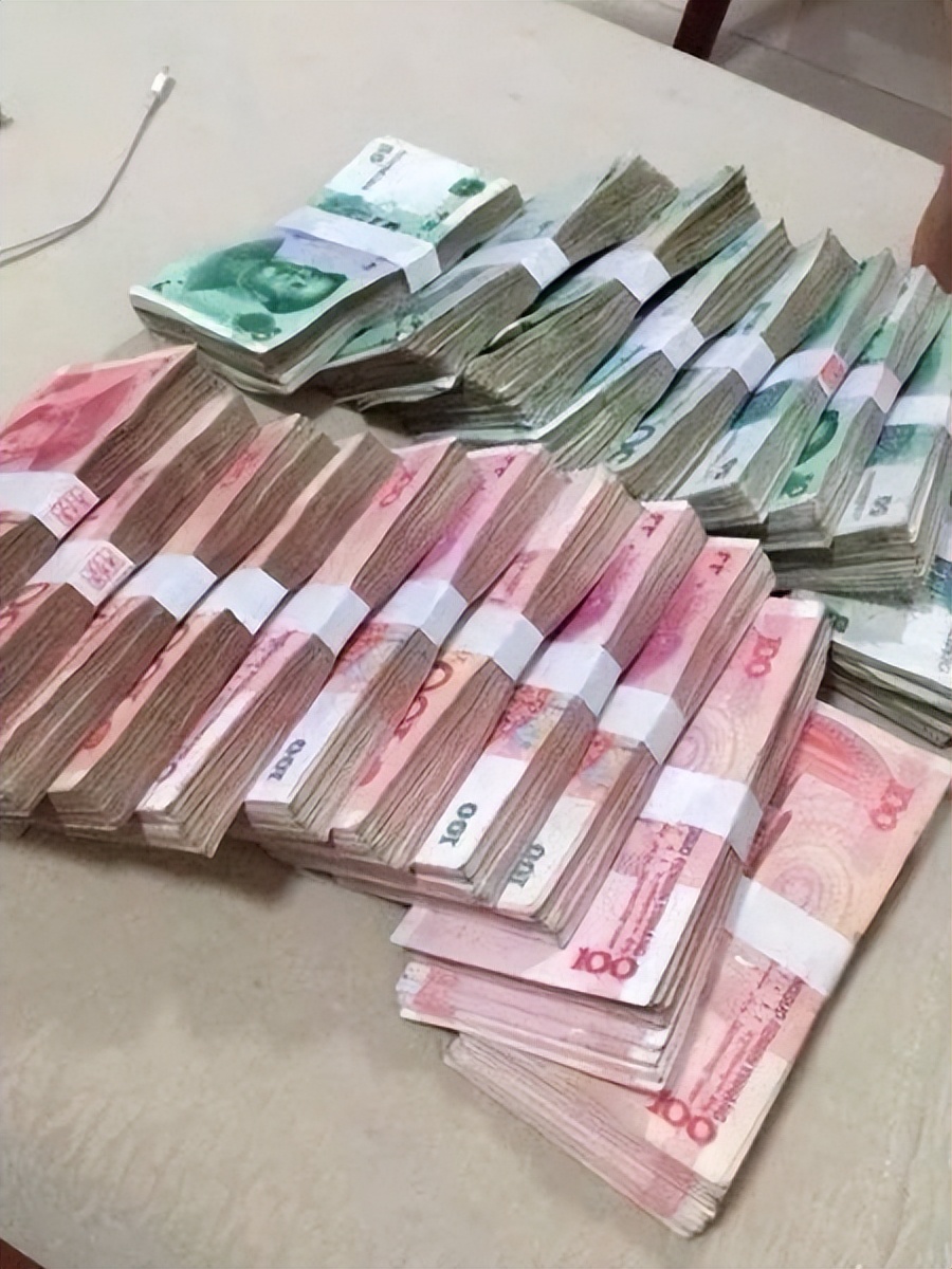 南京“享乐”市长：“*会两**”期间*欢寻**作乐，大搞权色交易