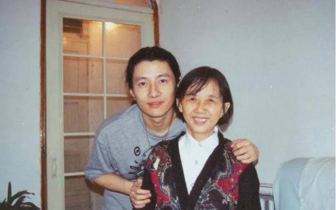 刘芸为何能驯服郑钧,郑钧为什么要叫刘芸前妻