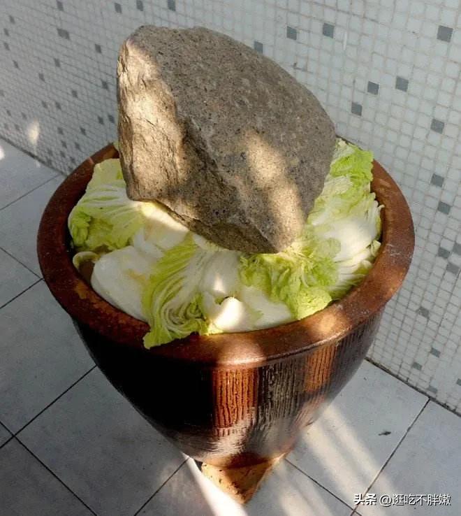 老坛酸菜处于风口浪尖,老坛酸菜这味道才正宗