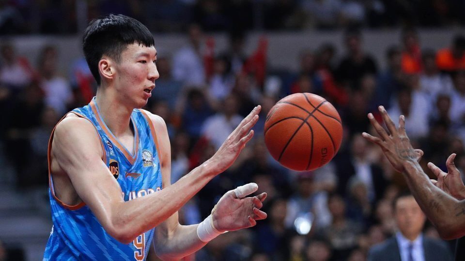 曝周琦预计加盟上海男篮王哲林,王哲林周琦加盟上海