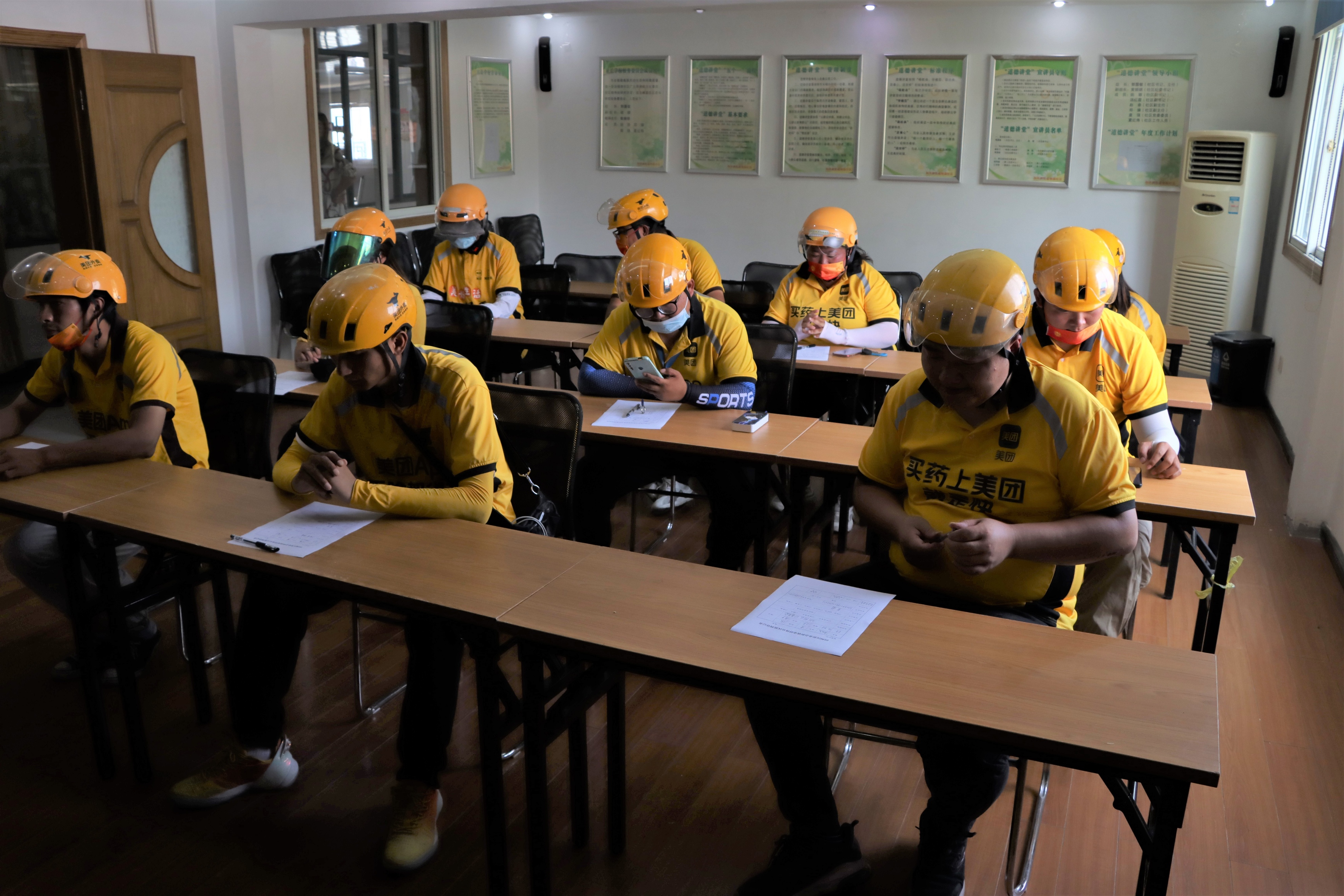 镇江桃园社区“暖‘新’加油吧”美团外卖驿站启用