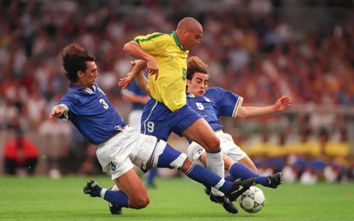 外星人罗纳尔多特点,外星人罗纳尔多经典传奇