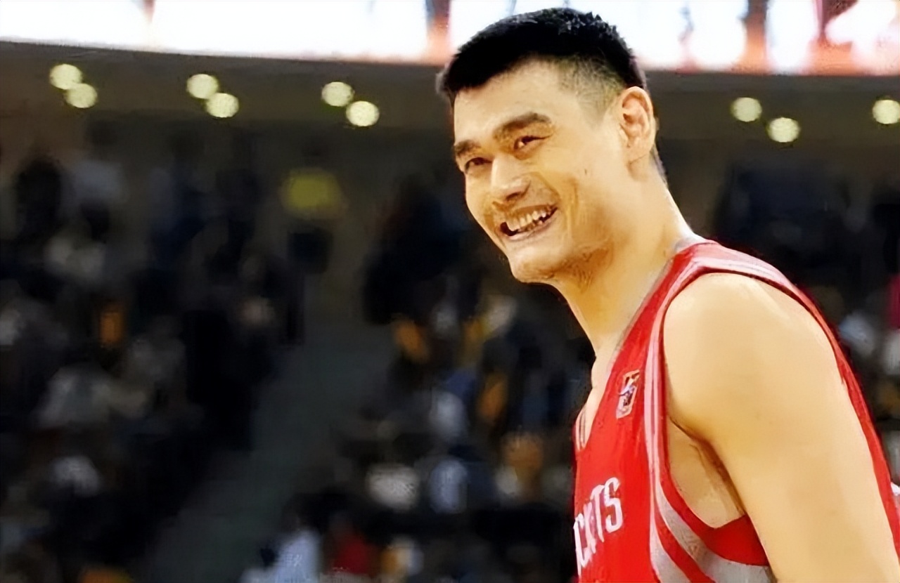 女篮陈月芳年轻时候身高体重,中国女篮巨人陈月芳