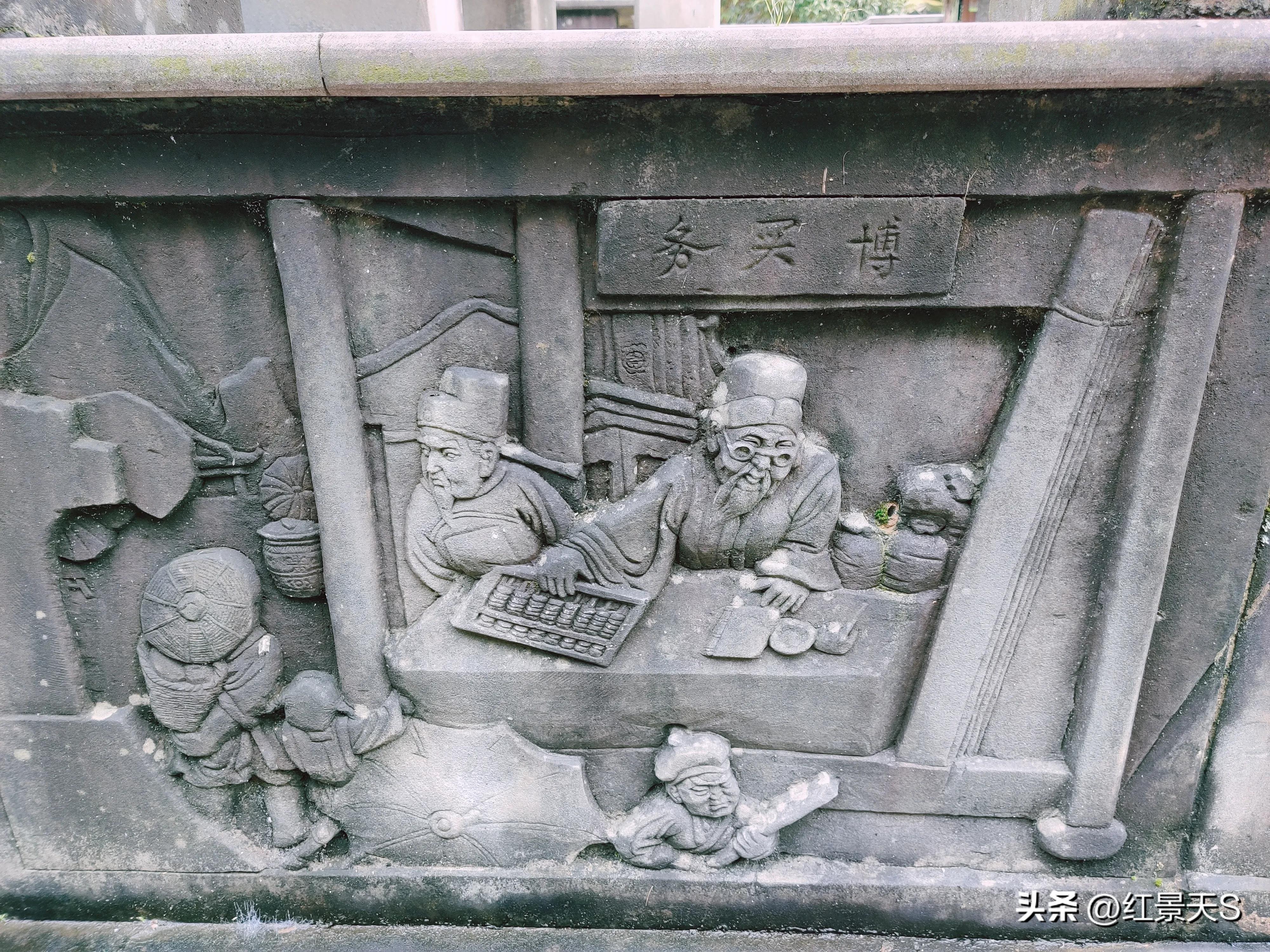 寻古幽访的千年古镇,街子古镇银杏广场御龙桥