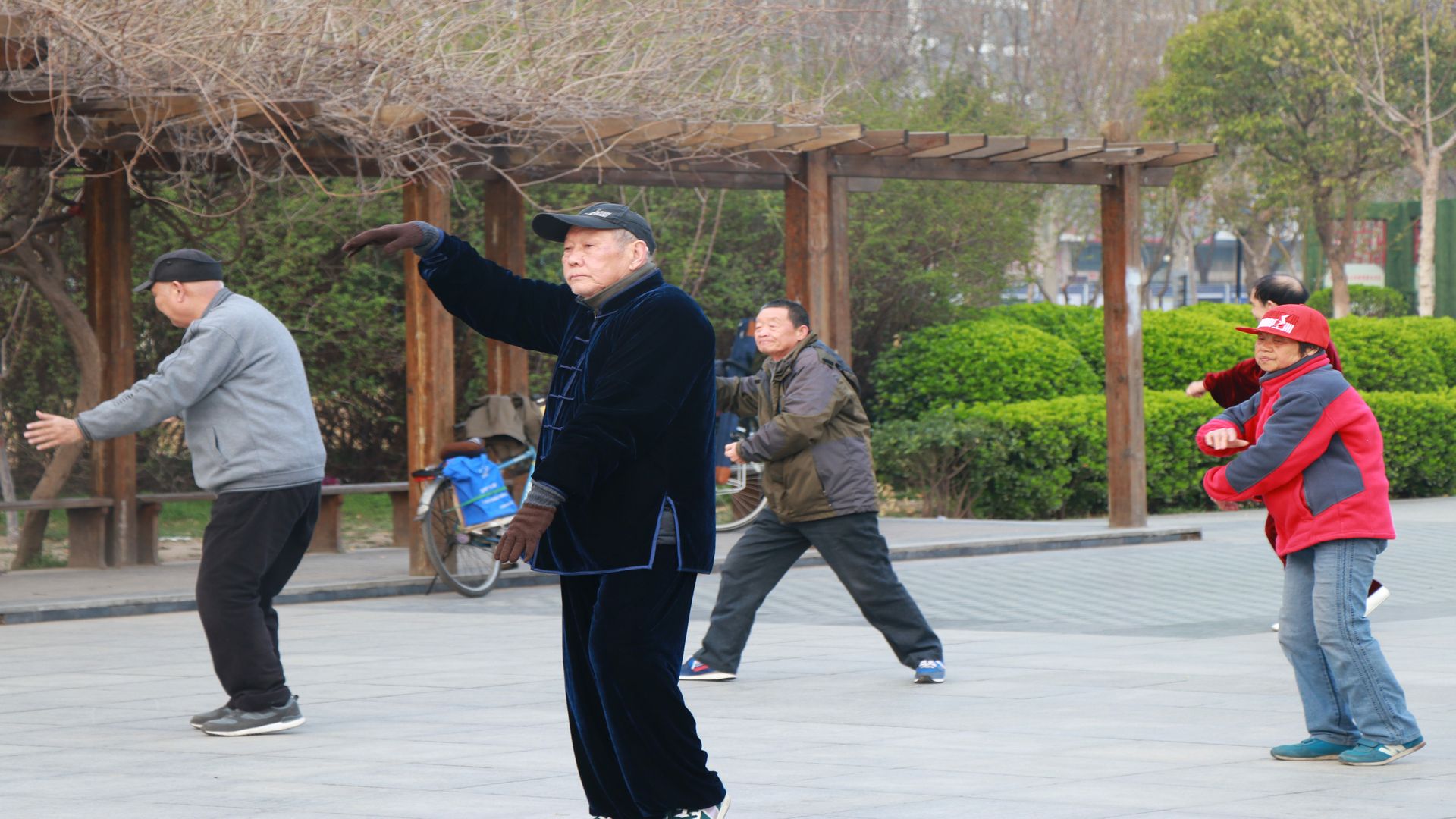 发完信息后退群群里的人看得见吗,退群群主能看到退群记录吗