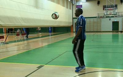 穆谢奎：打篮球出身的大连人队史第一射手，35岁还在中超名列前茅