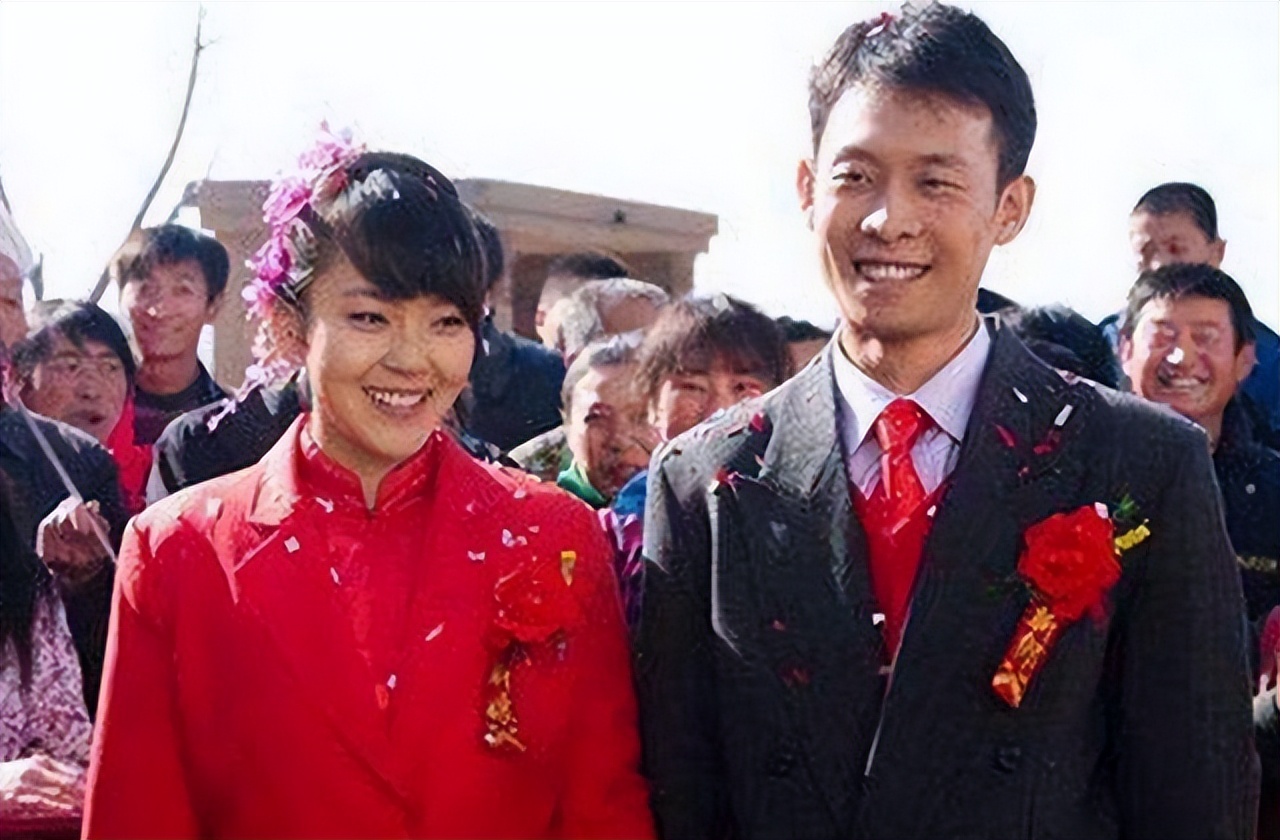 张译几几年结婚的,张译为何娶大6岁二婚妻子