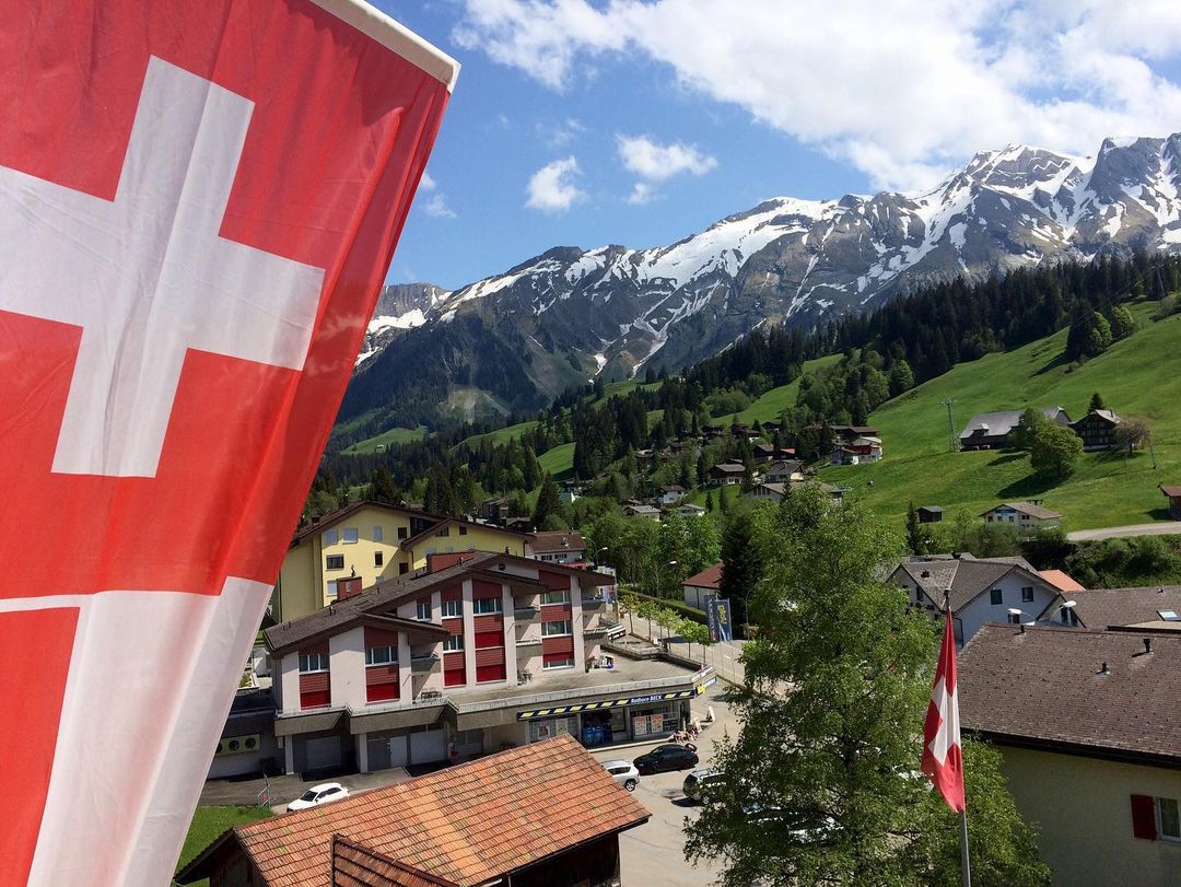 均分低本科好适合申请的英国大学,英国本科留学英国top10大学好在哪