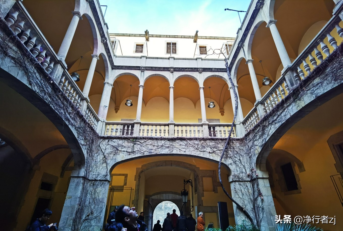 冬日暖阳拔“牙”记（34）巴塞罗那：高迪打造的欧洲之花（上）