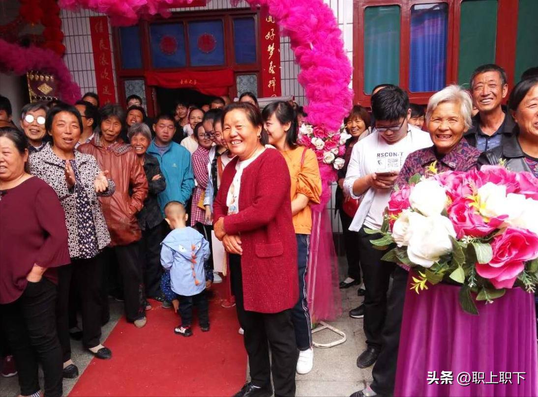 农村娶媳妇必须经历的关卡,城里打工媳妇回娘家