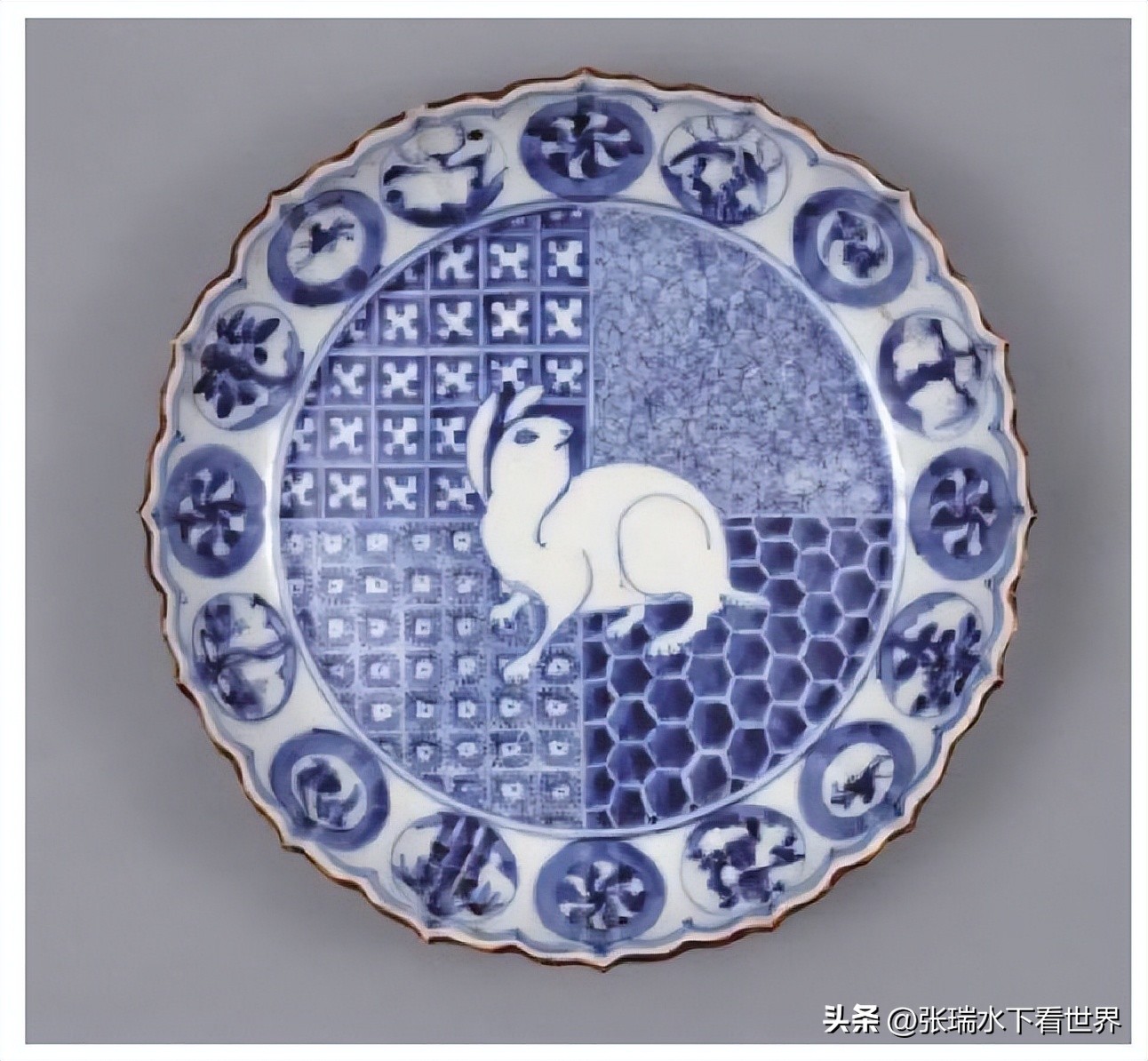 业火凝炼，玲珑惊艳，明清外销青花瓷为何成为China国货之光？