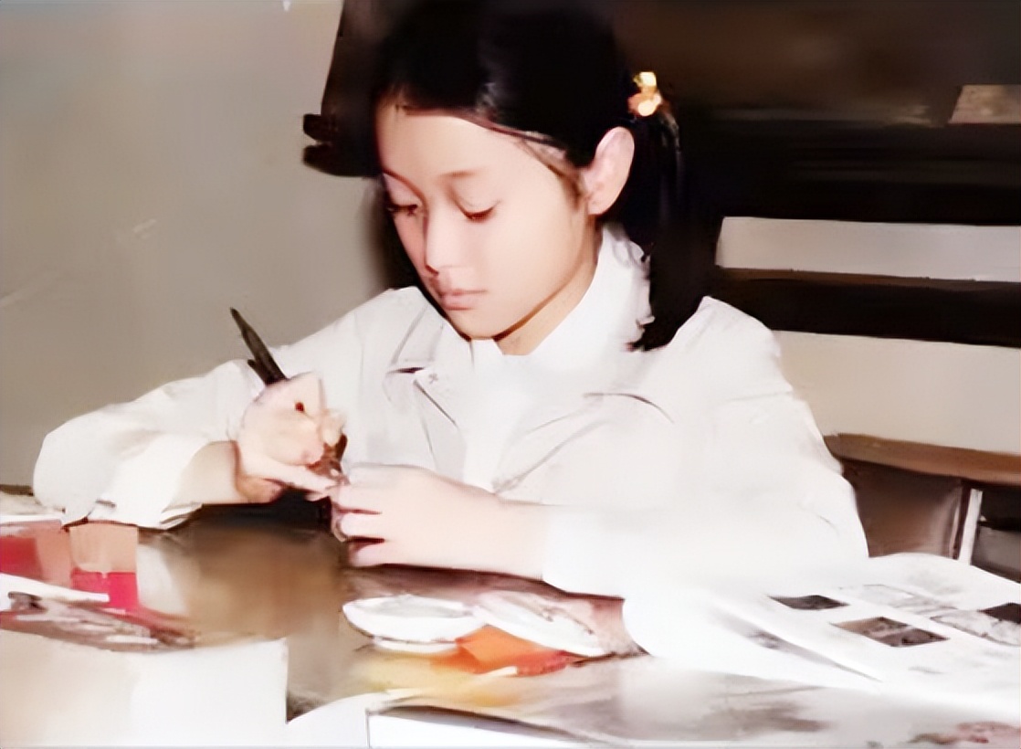 “白玉兰奖”吴越:给中风父亲安装家庭电梯,她的单身是父亲的痛