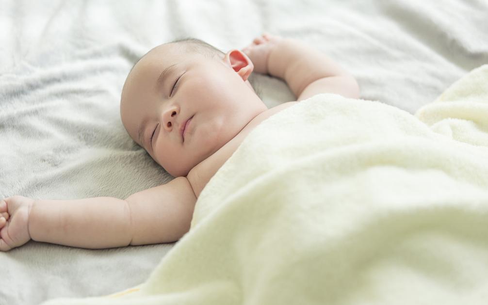 三个月宝宝睡眠时间表是什么,不同的年龄阶段宝宝的睡眠时间表