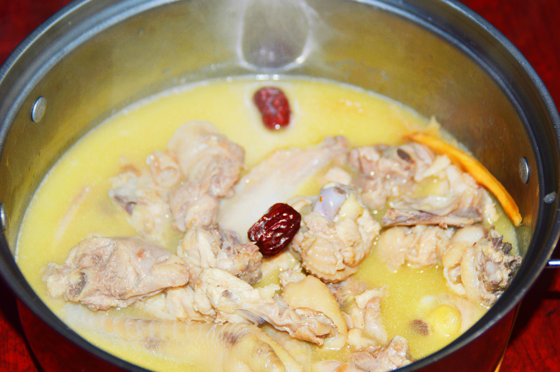 白肉灵芝炖鸡汤,炖鸡汤4步