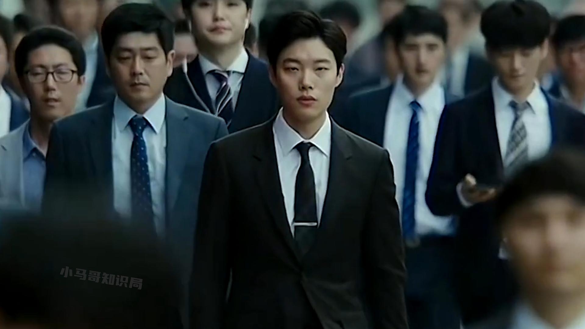 一天只睡三个小时靠咖啡解困,一天只睡四小时四杯拿铁能挺住吗