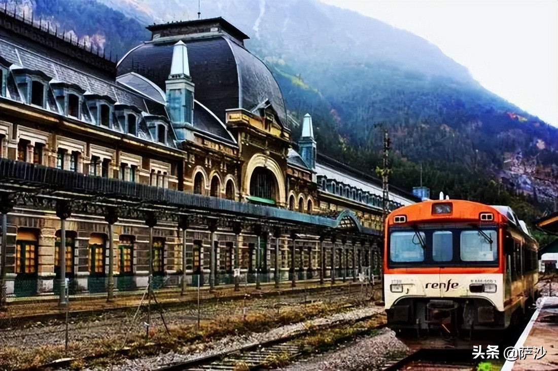 为什么各国铁路宽度不一样,不同国家的火车脱轨异事