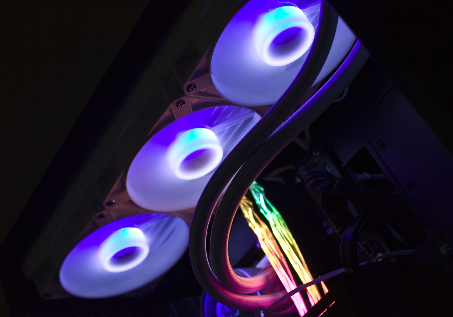 完美匹配13代酷睿,“堆料王”技嘉小雕B660MAORUSELITEAX体验