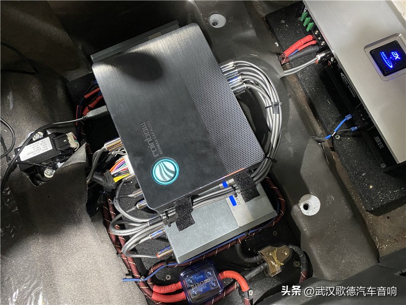 长沙五菱宏光汽车音响改装,五菱宏光音响改装推荐杭州