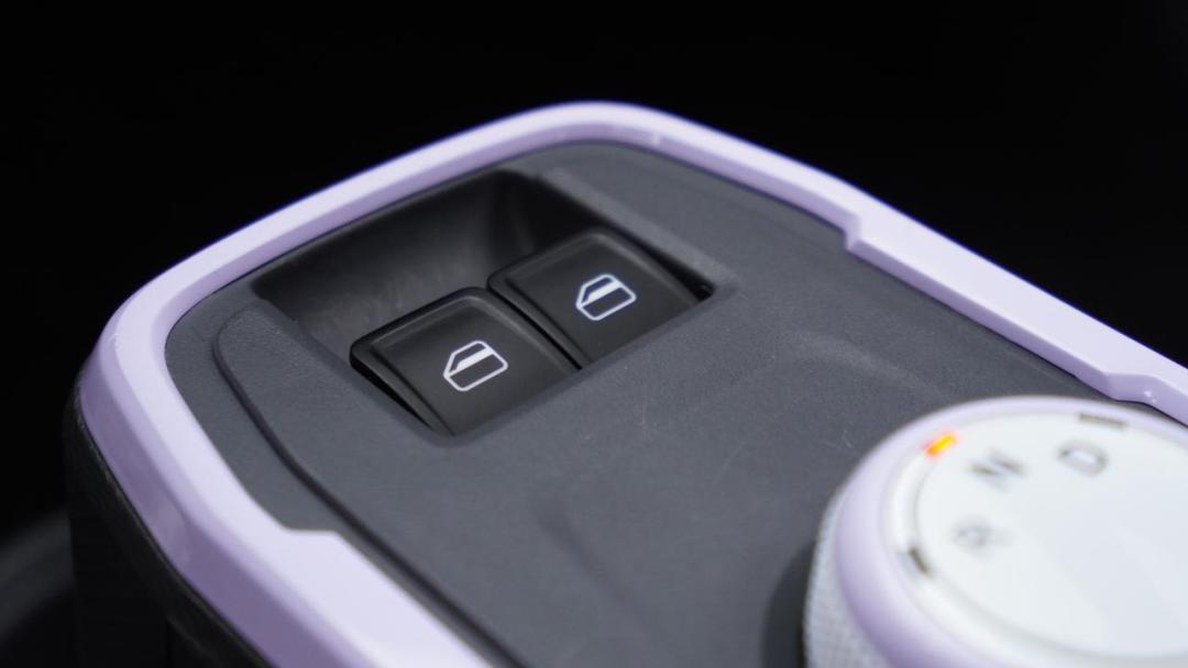 奇瑞qq冰淇淋2.99万有倒车影像吗,奇瑞qq冰淇淋120和170续航区别