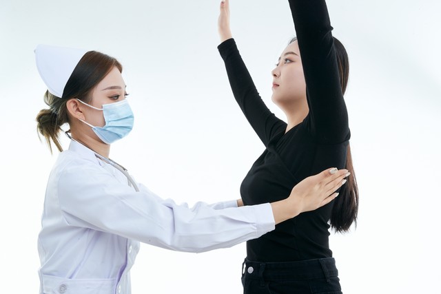 产后两个月奶水不多还可以追奶吗,奶水不足怎么追奶