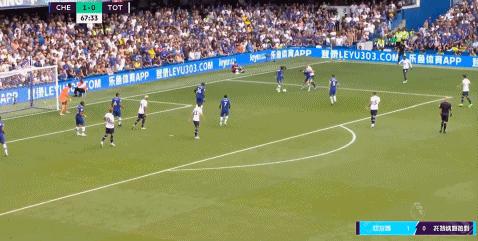 孔蒂临场指挥蓝军,足球锋线无力