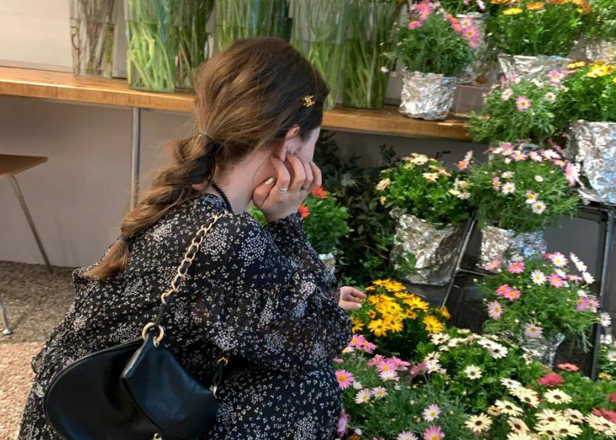 我资助我弟买了2套房,本来指望他给爸妈养老,没想到他却撂挑子