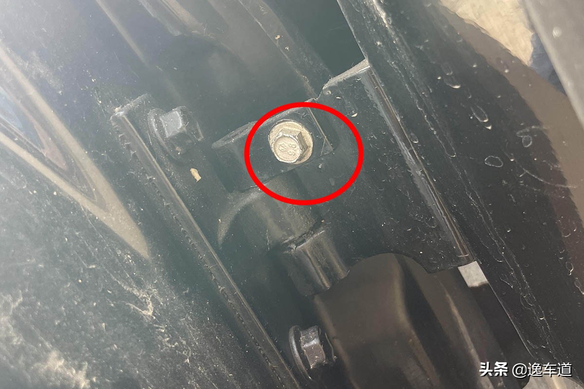 二万二手君越,买别克君越二手车检查细节