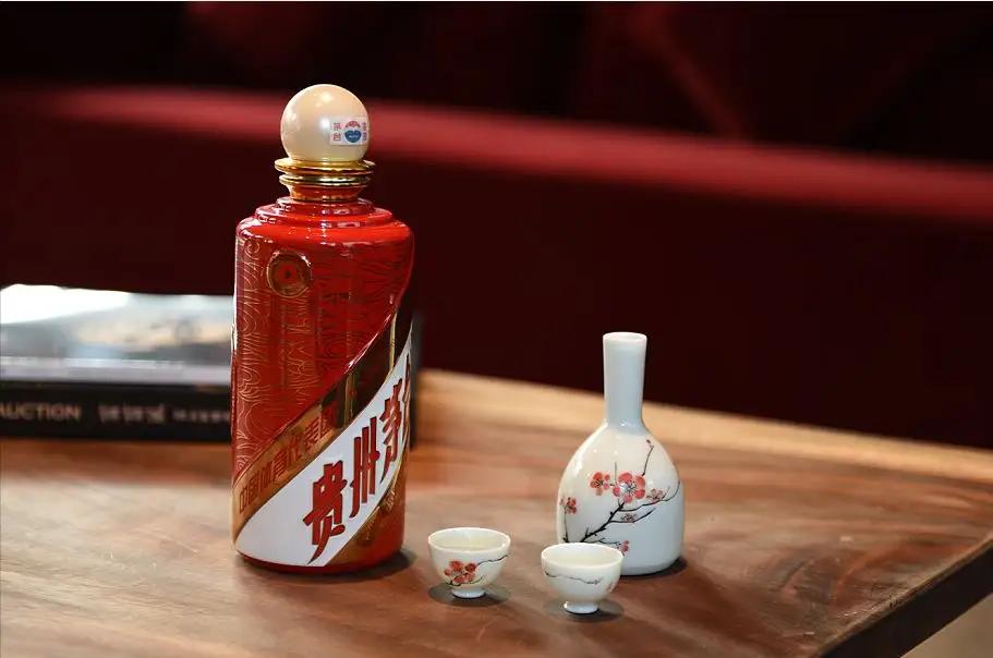 茅台和老村长有什么区别,老茅台和老村长的区别