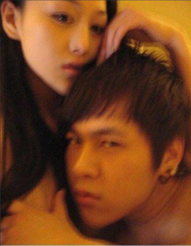 张馨予婚姻困境,张馨予与何捷结婚后宛如贤妻良母