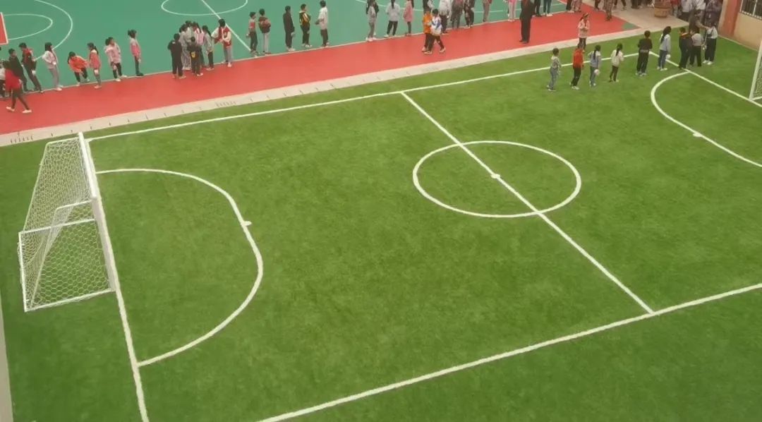 探秘乡村学校为何空无一人成废墟,云南最贫困的山区小学