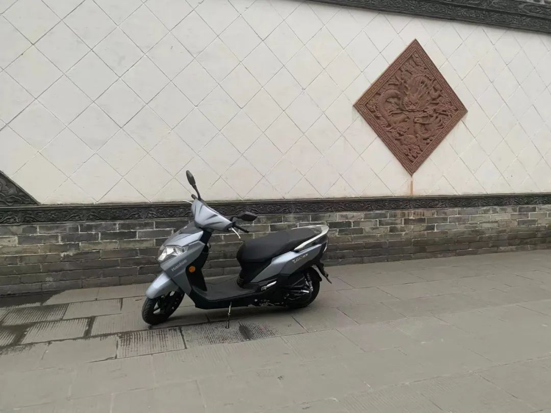 豪爵虎鲨vx125真实测评,豪爵虎鲨vx125和铃木ue125买哪个好