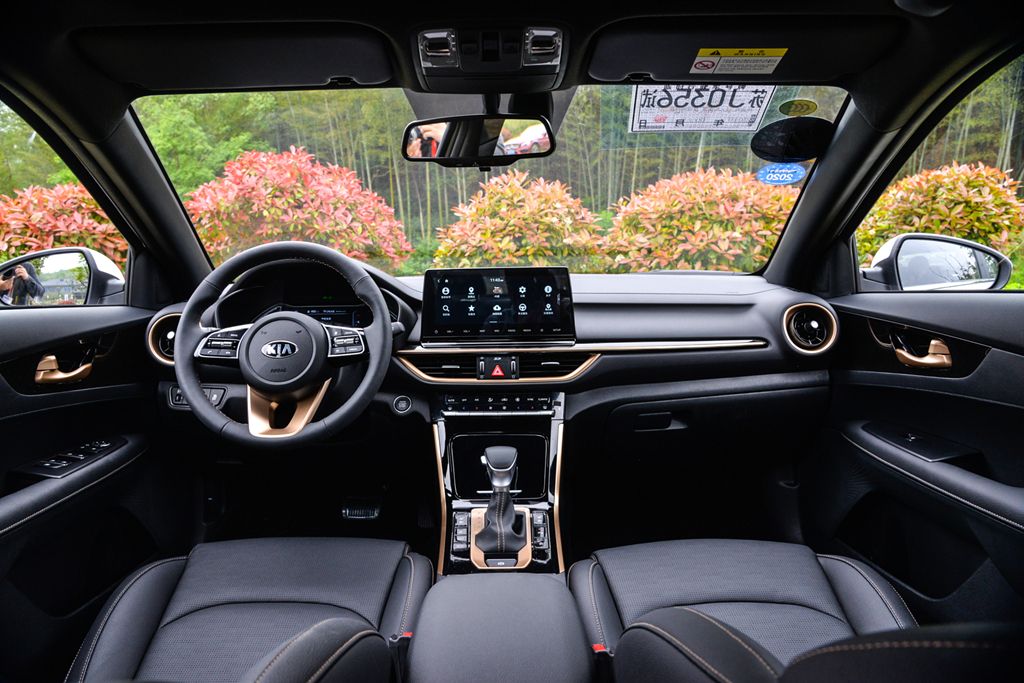 10万预算买家用车这4款都不错,10万元左右买轿车这三款值得看