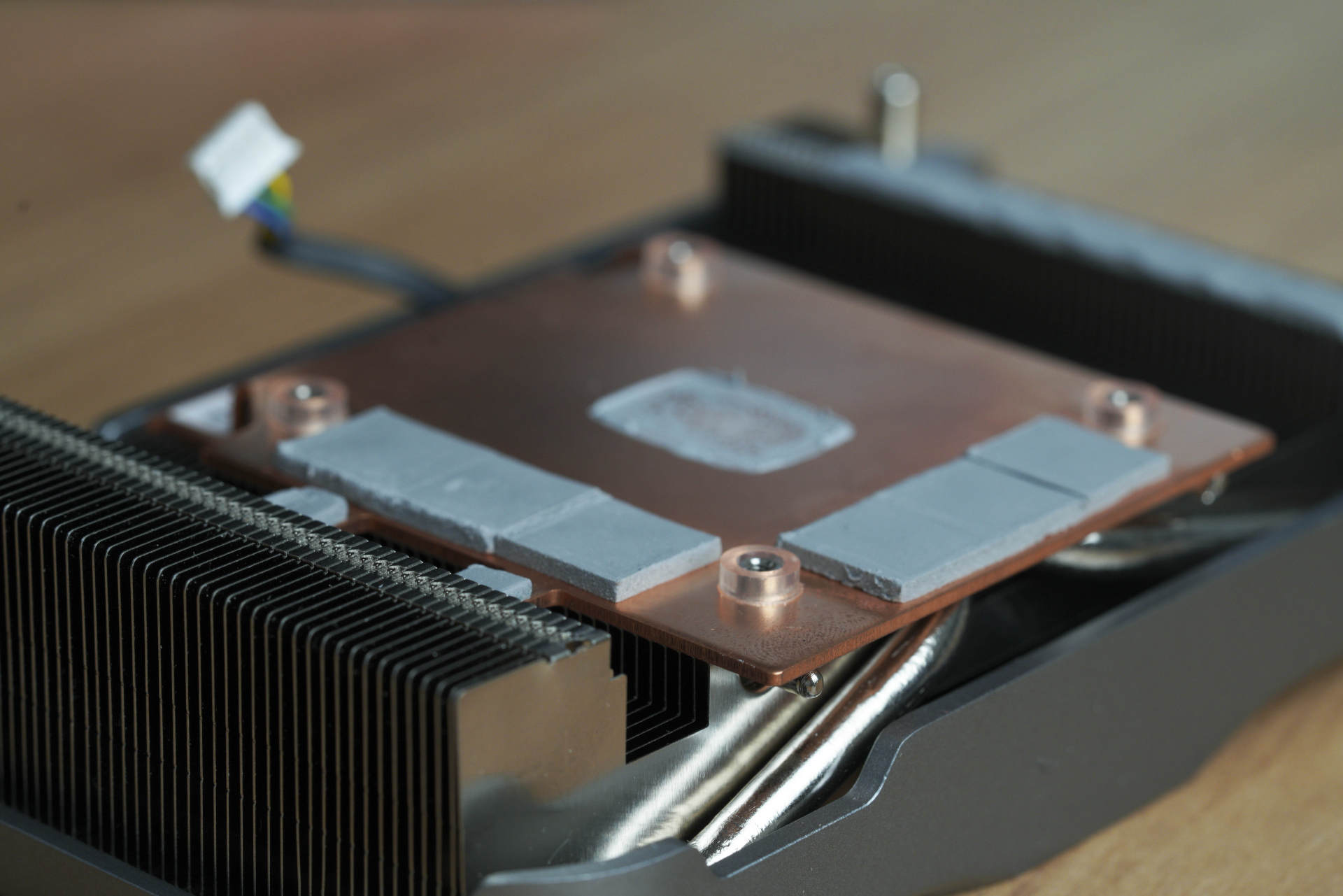 5700g后期可以加什么显卡,5700gvega相当于什么显卡