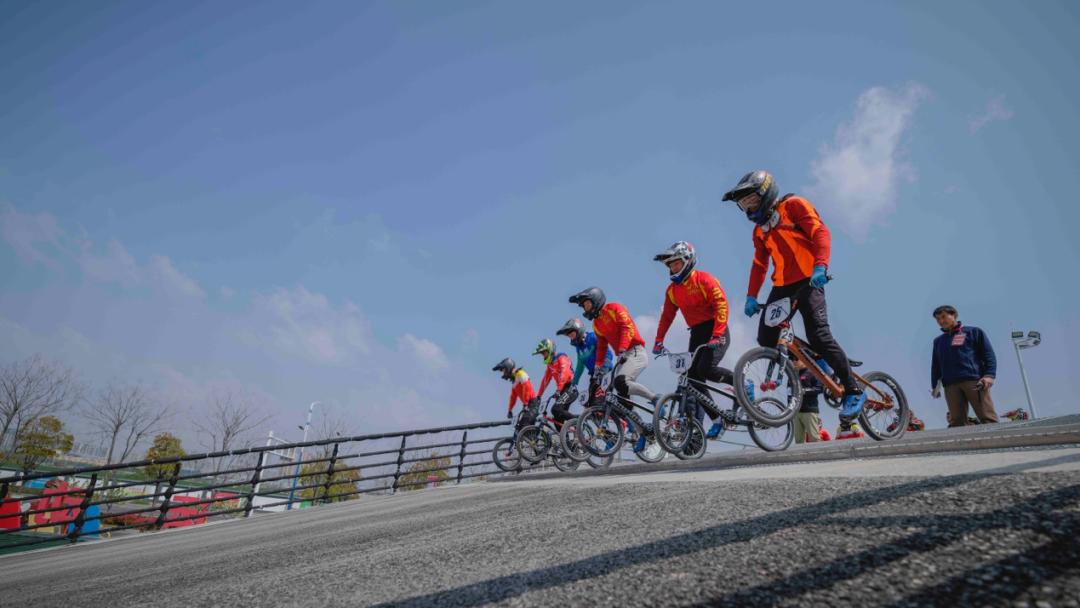 摄影富士gfx100s,富士拍体育的镜头