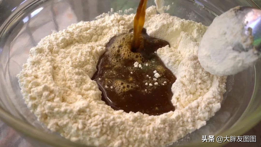 红糖馒头最简单快速的做法,高颜值红糖馒头最正确的做法