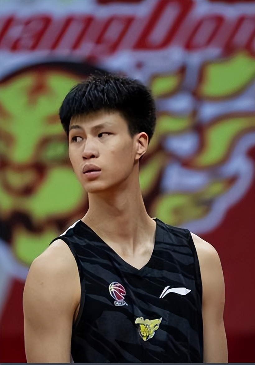 cba广东队所有球员照片,cba广东队球员最新名单