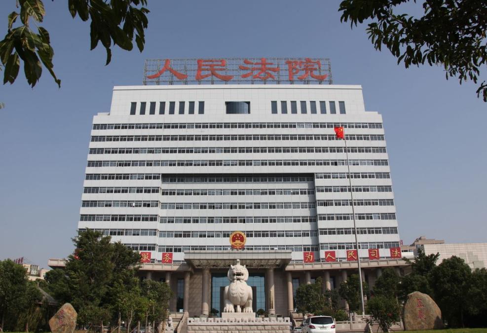 文体活动中受伤责任谁来承担,法律知识误伤有什么赔偿