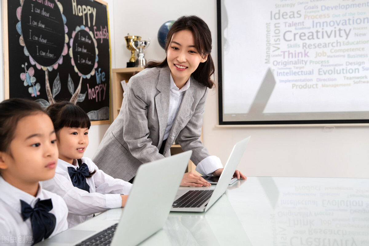 女生是学会计专业还是师范专业好,女生师范专业和男生什么专业配