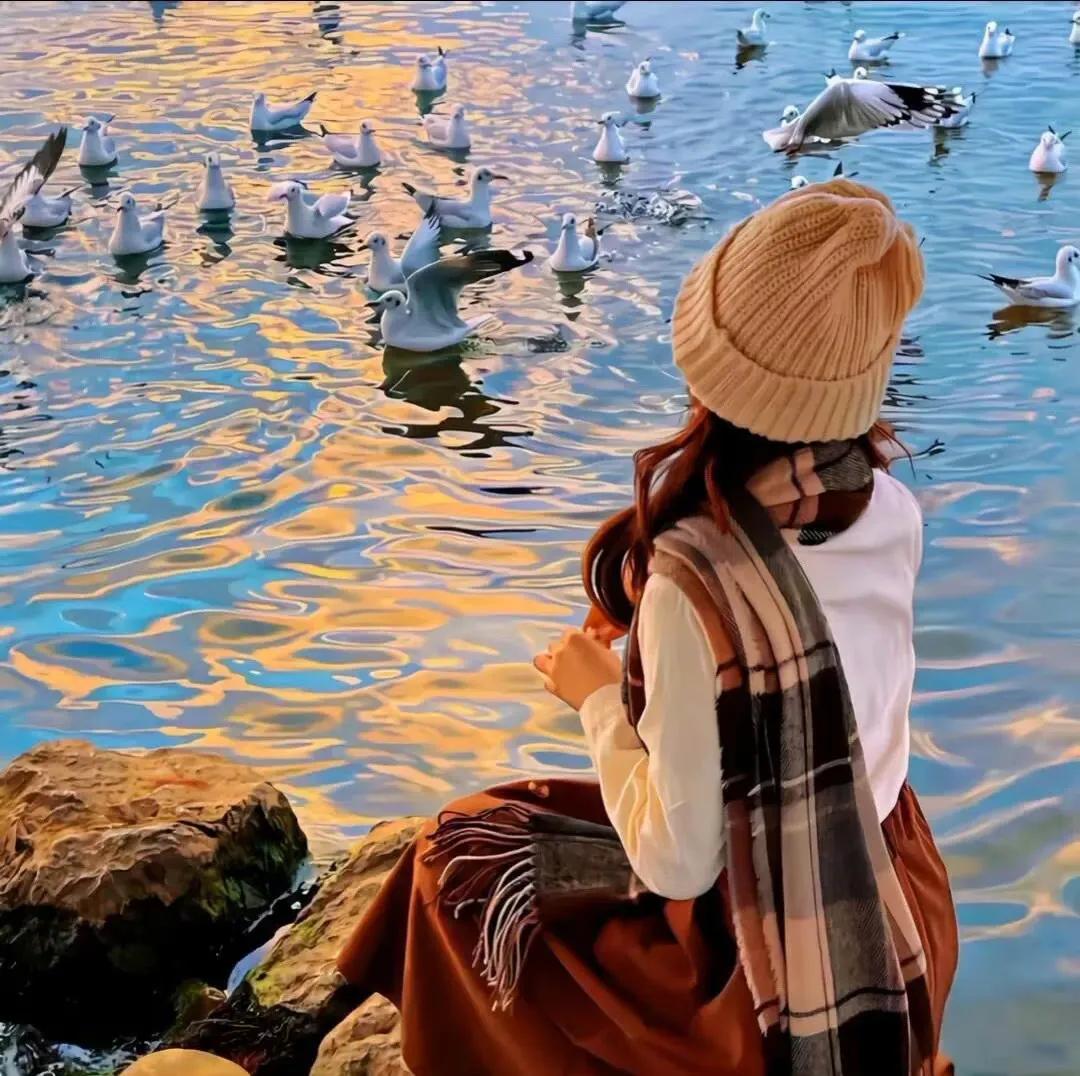 情绪文案｜“能活在自己的喜欢里，那才叫活着。”