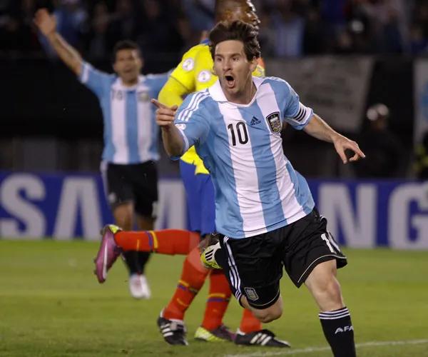 梅西争议最大的世界足球先生,梅西有几个世界足球先生