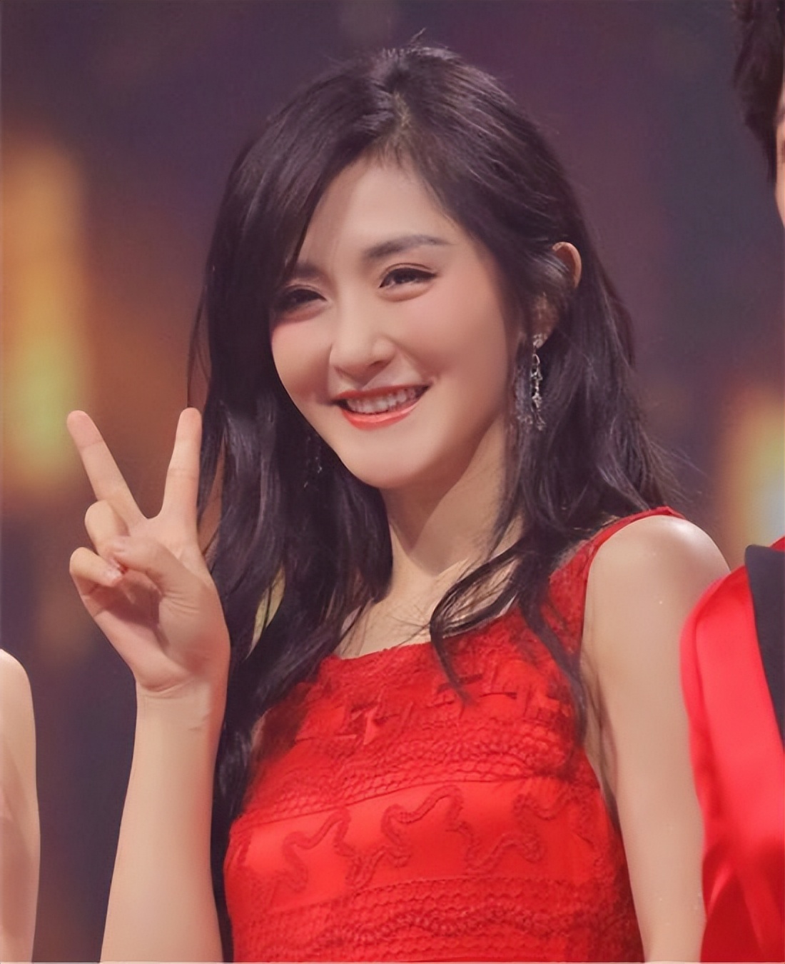 谢娜的一路走来不容易,谢娜是怎么走到现在的