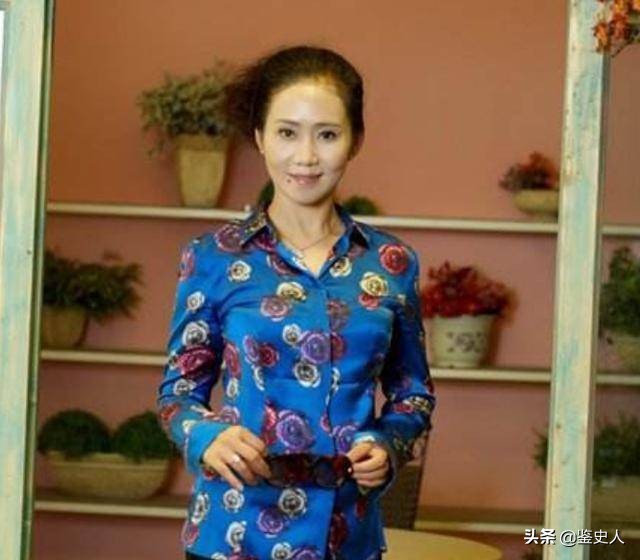 浙江女首富周晓光白手起家攒800亿,江苏女首富身价多少亿