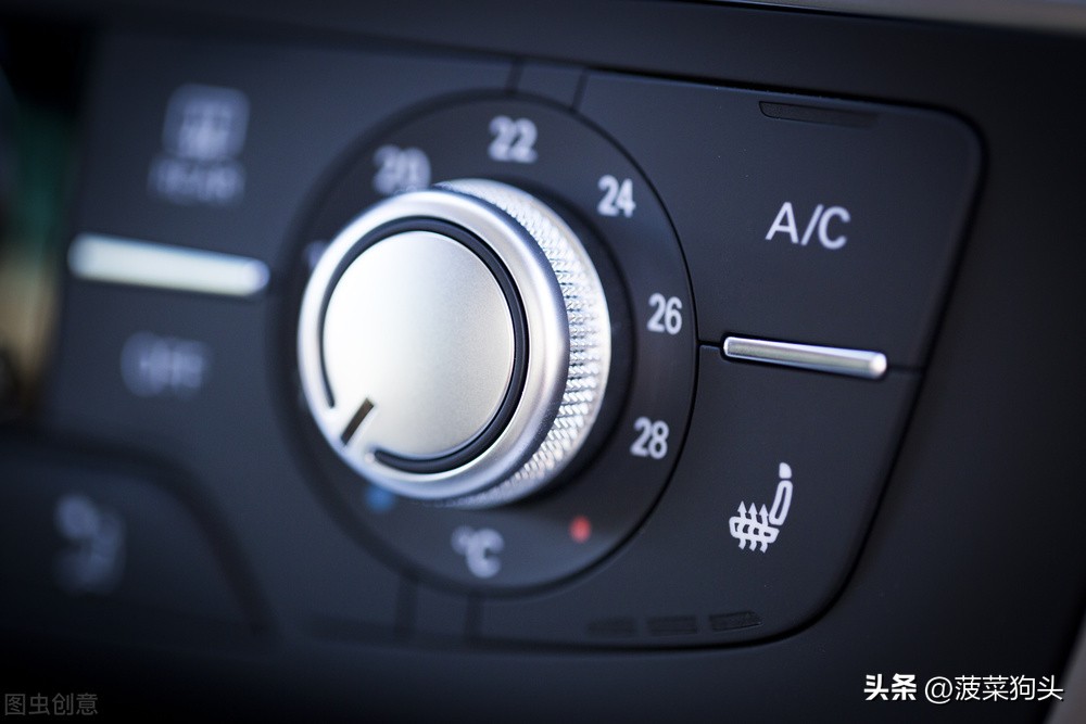 车子原地启动开空调伤车吗,车原地不熄火开空调伤车吗