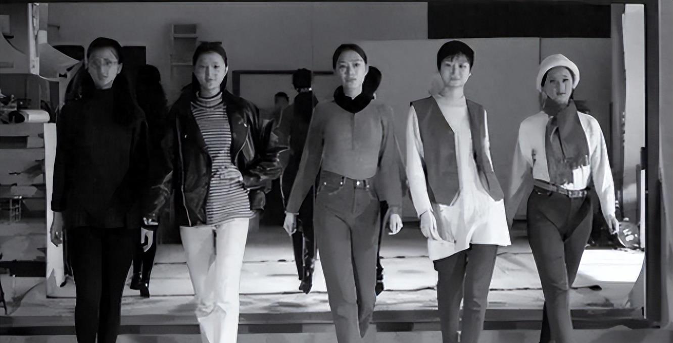 女大学生租别墅当*女妓**,2个月接客600人。只服务“高端客户”